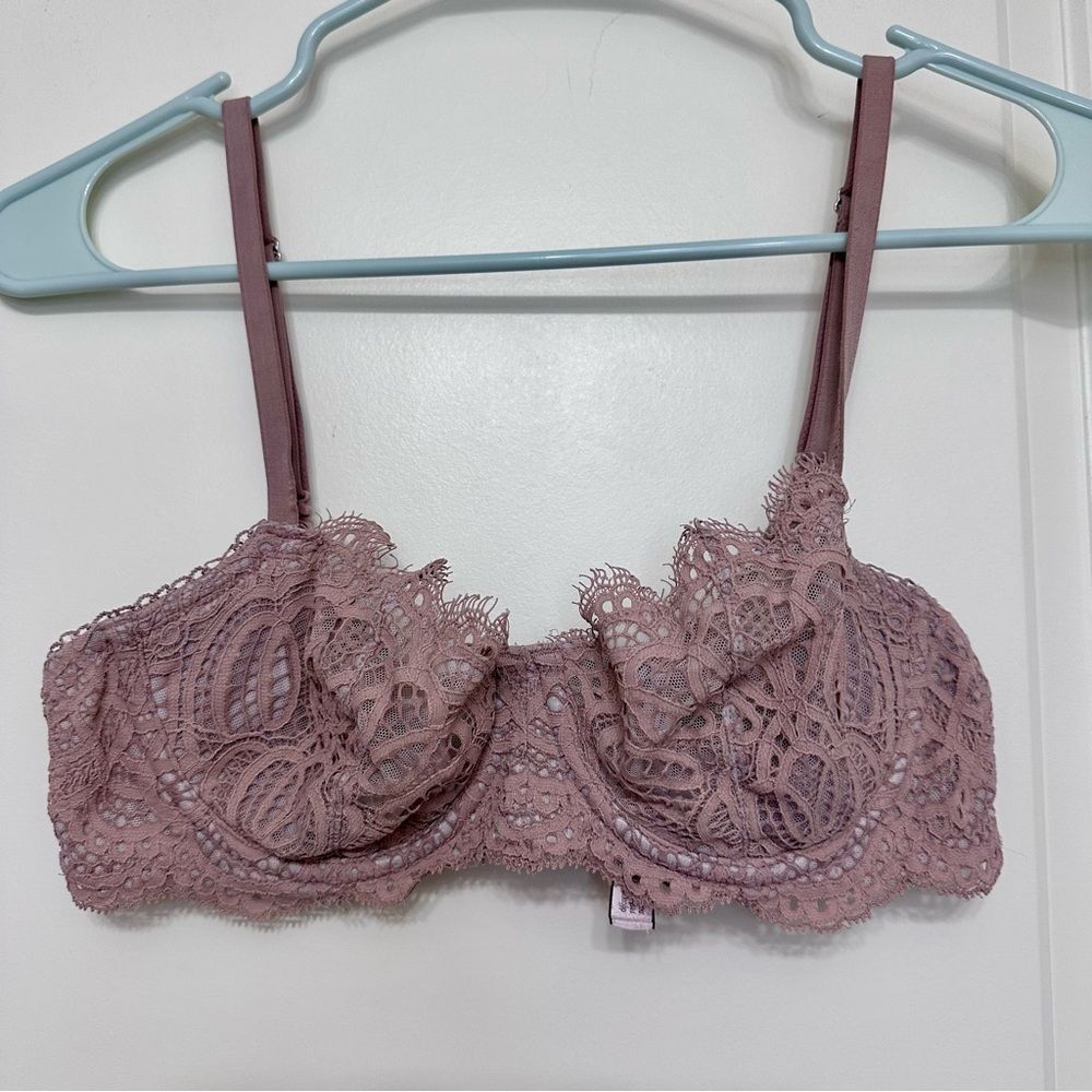 VS Lace Push-up Without Padding Bra
